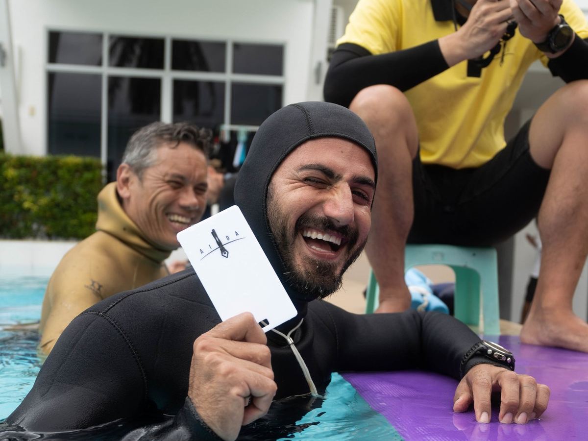 Спортсмен на змаганнях у басейні
